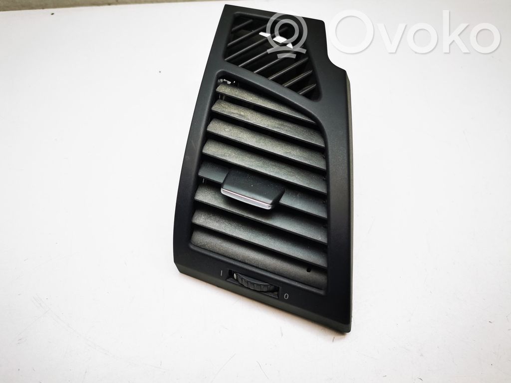BMW 1 E82 E88 Dashboard side air vent grill/cover trim 