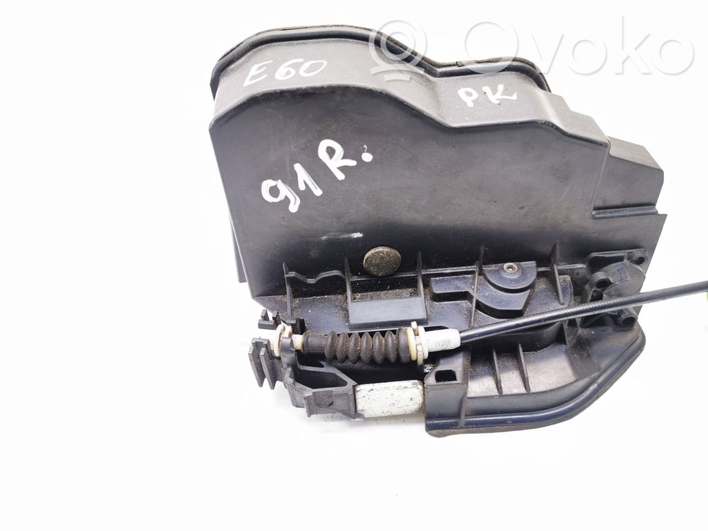 BMW 5 E60 E61 Priekinė durų spyna 