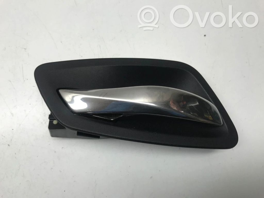 Front door interior handle   6975493