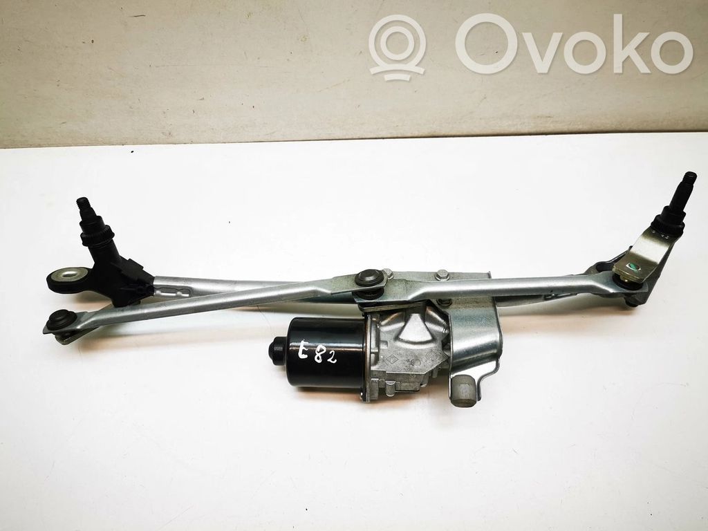 BMW 1 E82 E88 Wischergestänge Wischermotor vorne 
