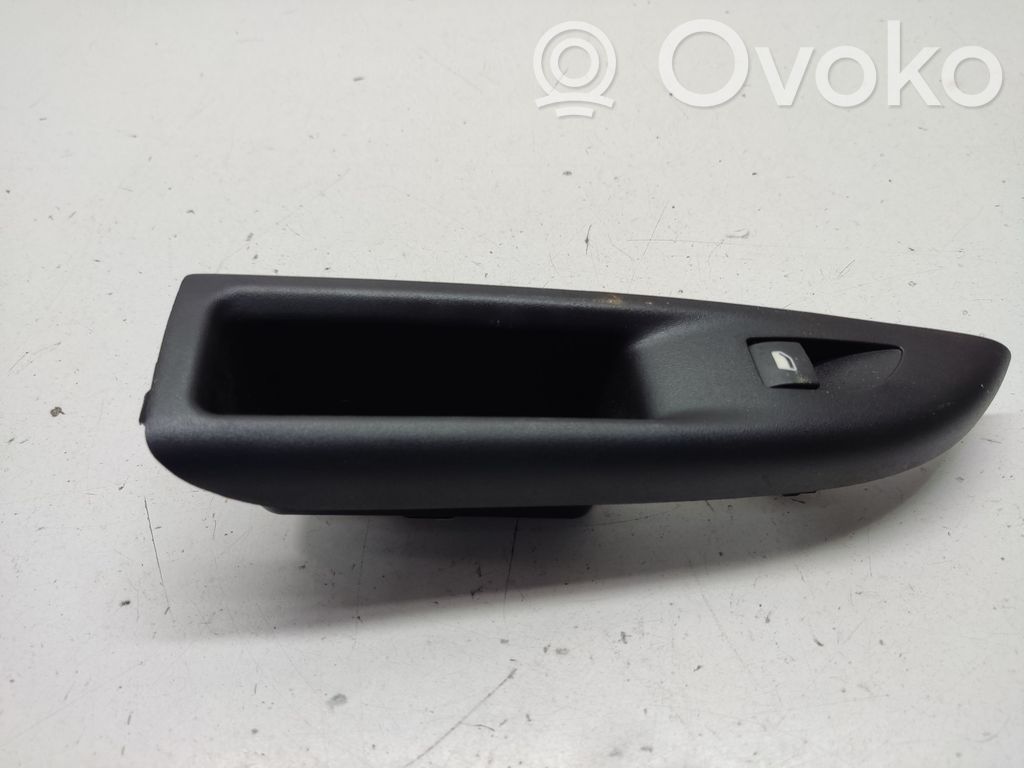Opel Mokka B Electric window control switch 