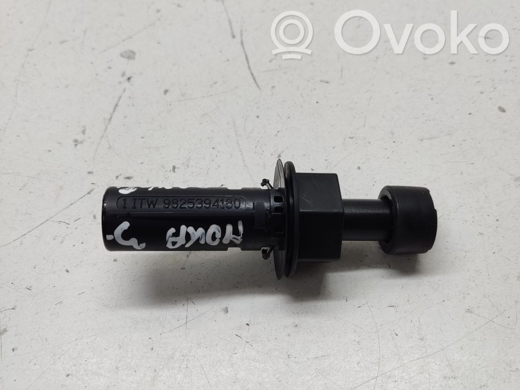 Opel Mokka B Tailgate/trunk/boot lid buffer 