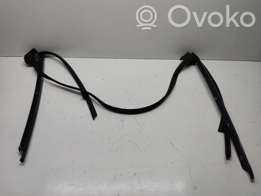 Windshield trim   7164997,51767164997,112189,7164995,7164996
