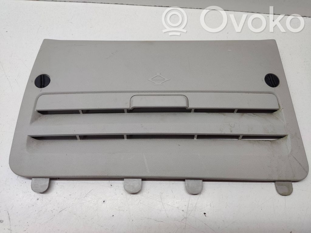 Chrysler Grand Voyager V Capac plastic hayon 