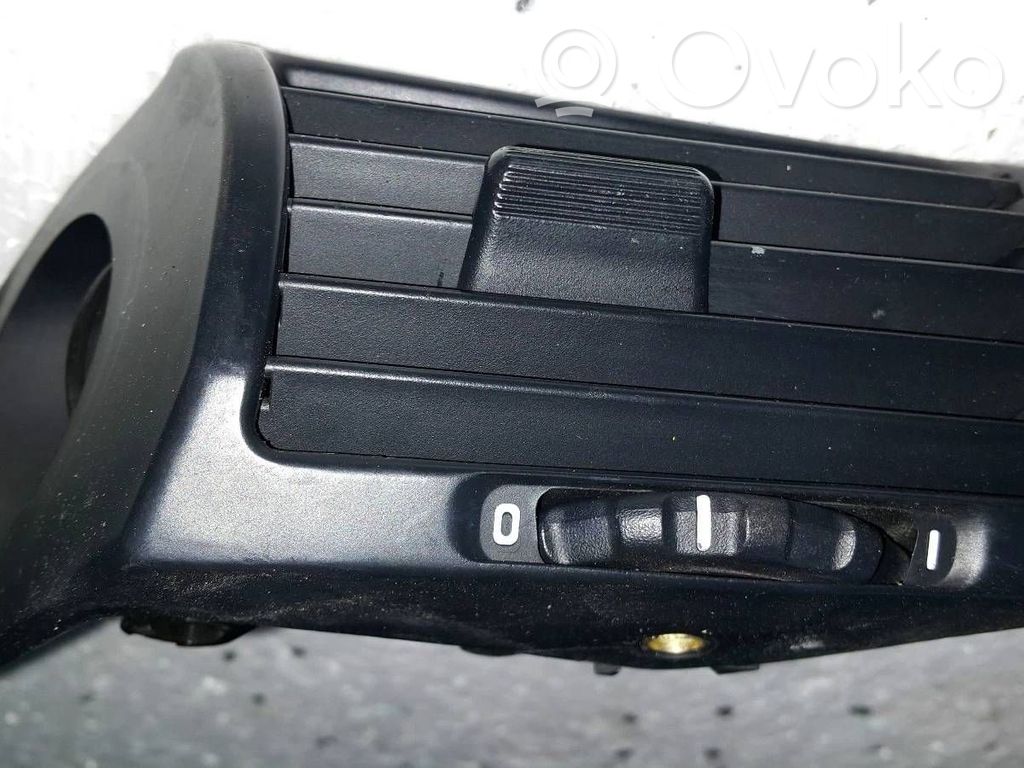 BMW 5 E34 Grilă ventilație/ramă laterală bord 
