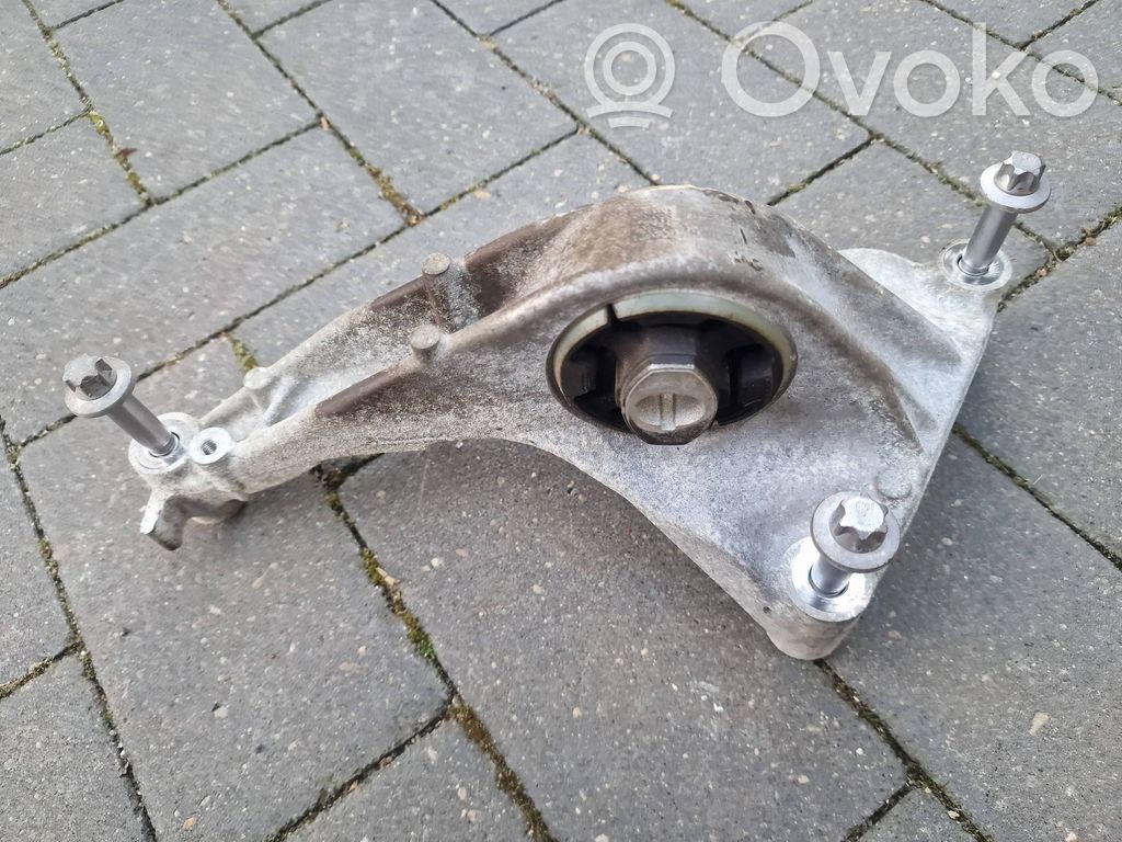 Engine mounting bracket   1095338,109533800D
