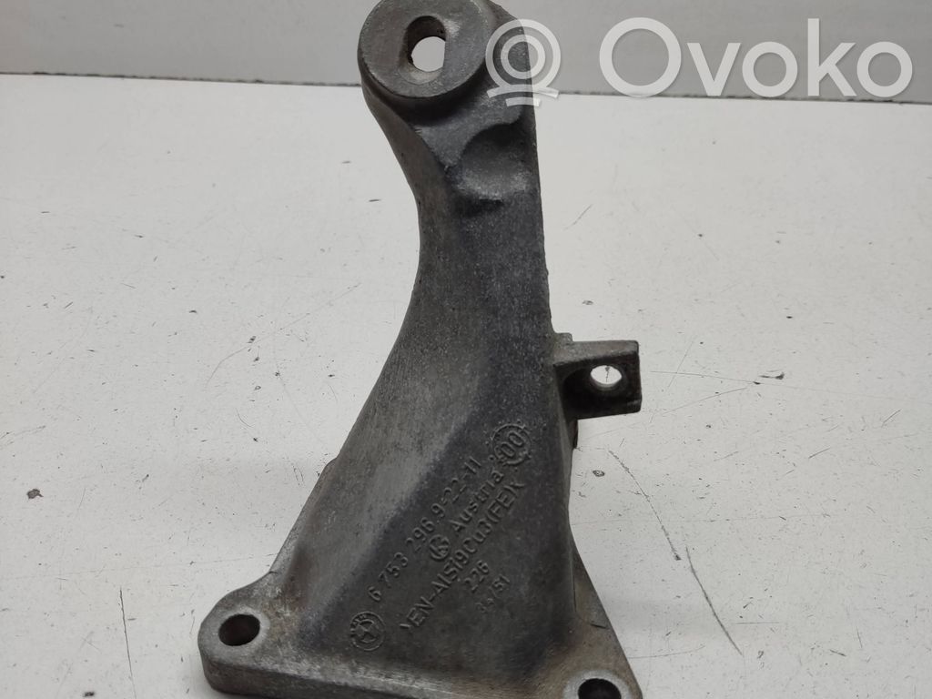 BMW 3 E46 Engine mounting bracket 