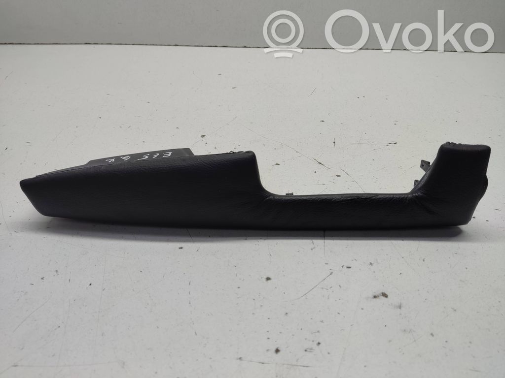 BMW 7 E65 E66 Takaoven kahvan kehys 
