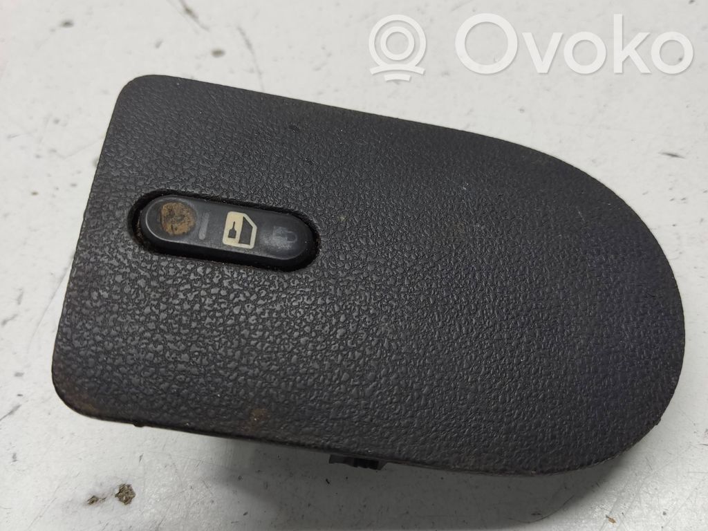 Nissan Qashqai Przycisk centralnego zamka 
