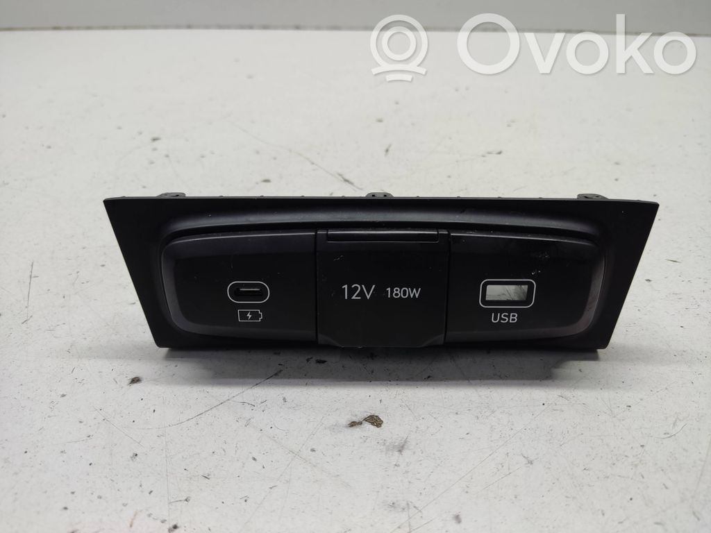 Enchufe conector USB   84644Q0600