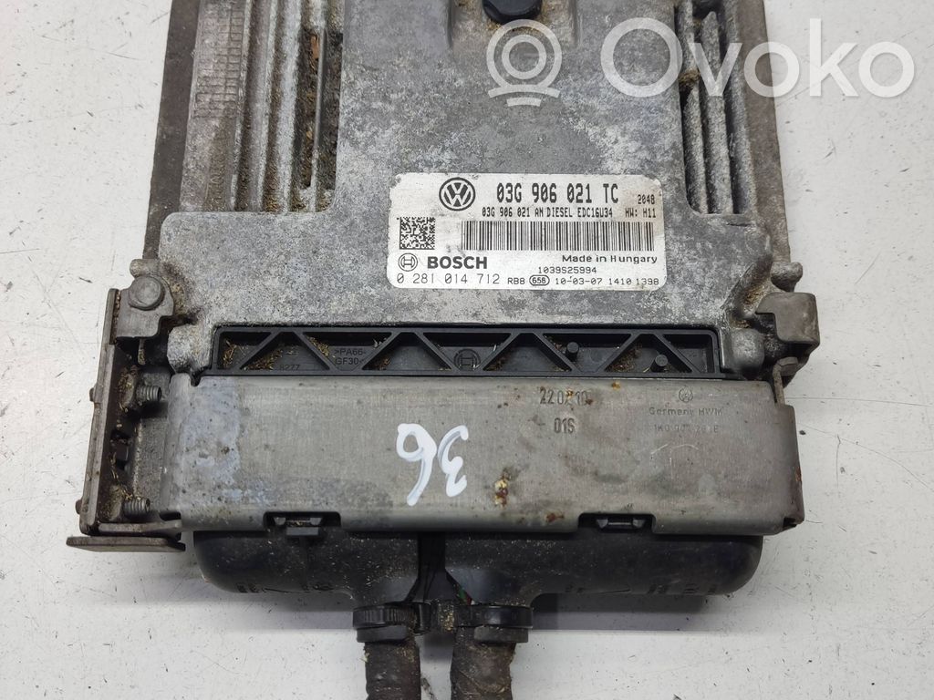 Volkswagen Golf V Engine control unit/module 