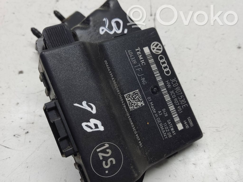 Volkswagen PASSAT B7 Gateway control module 