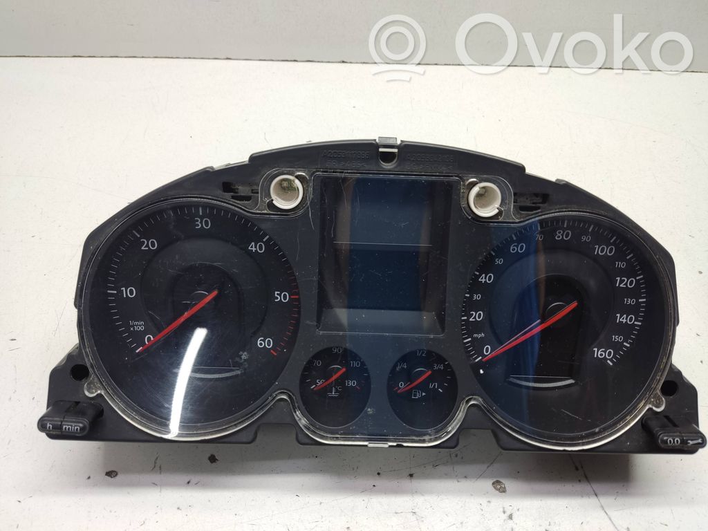 Volkswagen PASSAT B6 Speedometer (instrument cluster) 
