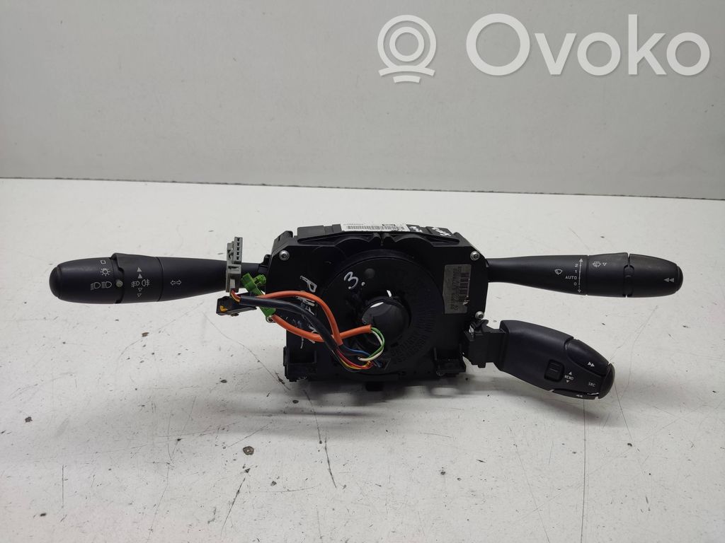 Peugeot 407 Wiper turn signal indicator stalk/switch 