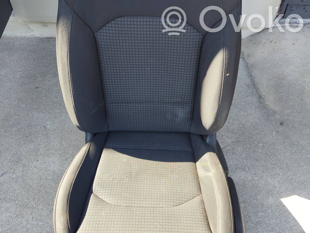 Front driver seat   3453475,SE08552,095795,80610J700,88795CD510