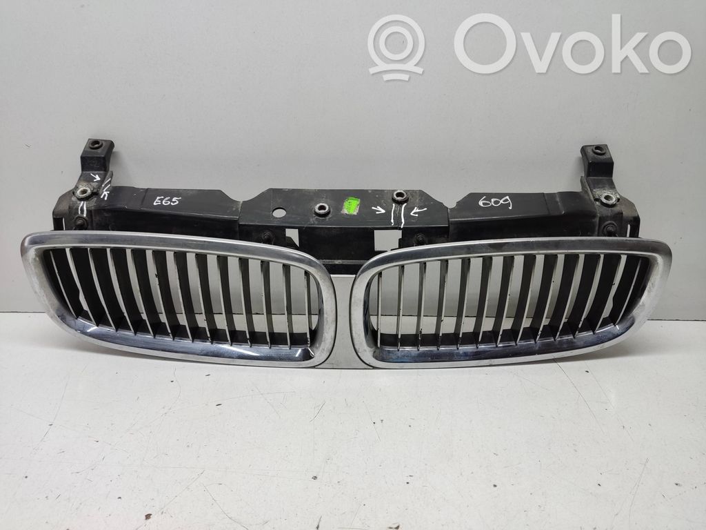 BMW 7 E65 E66 Front bumper upper radiator grill 