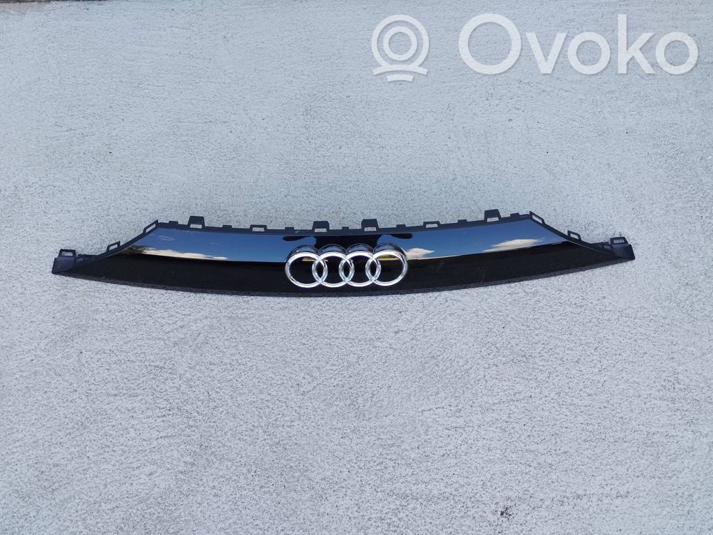 Tailgate trim   4M8853236,4M8853927,SM1A7055