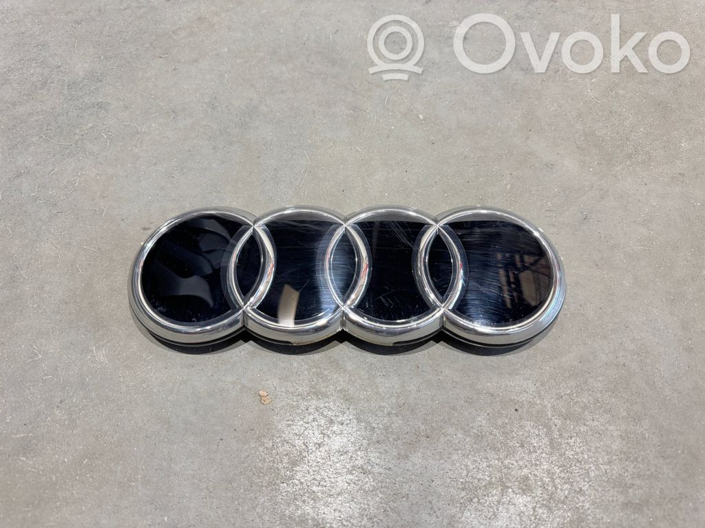 Audi Q4 Sportback e-tron Herstelleremblem 