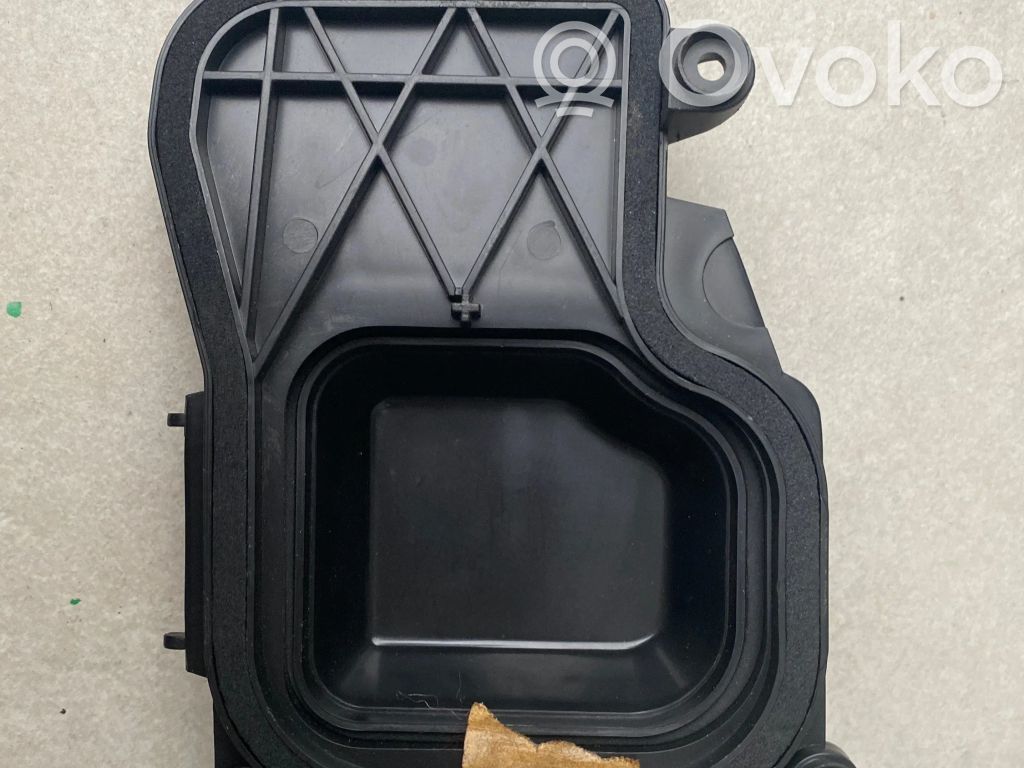 Ford Focus Headlight/headlamp dust cover 