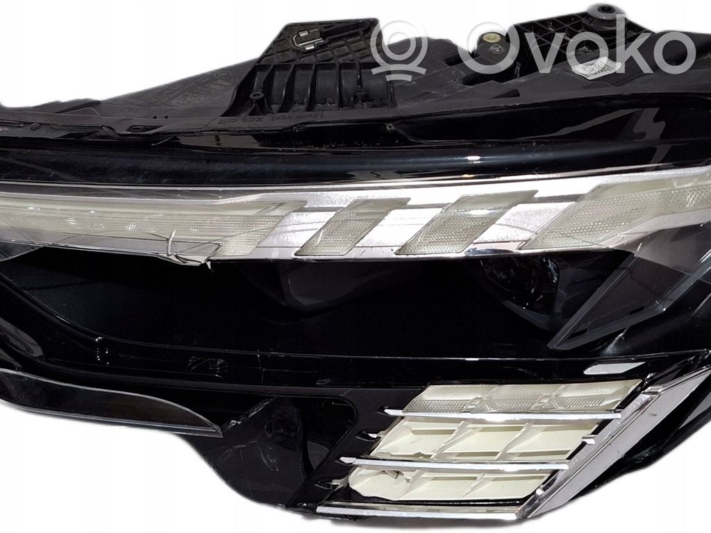 Audi A3 8Y Headlight/headlamp 
