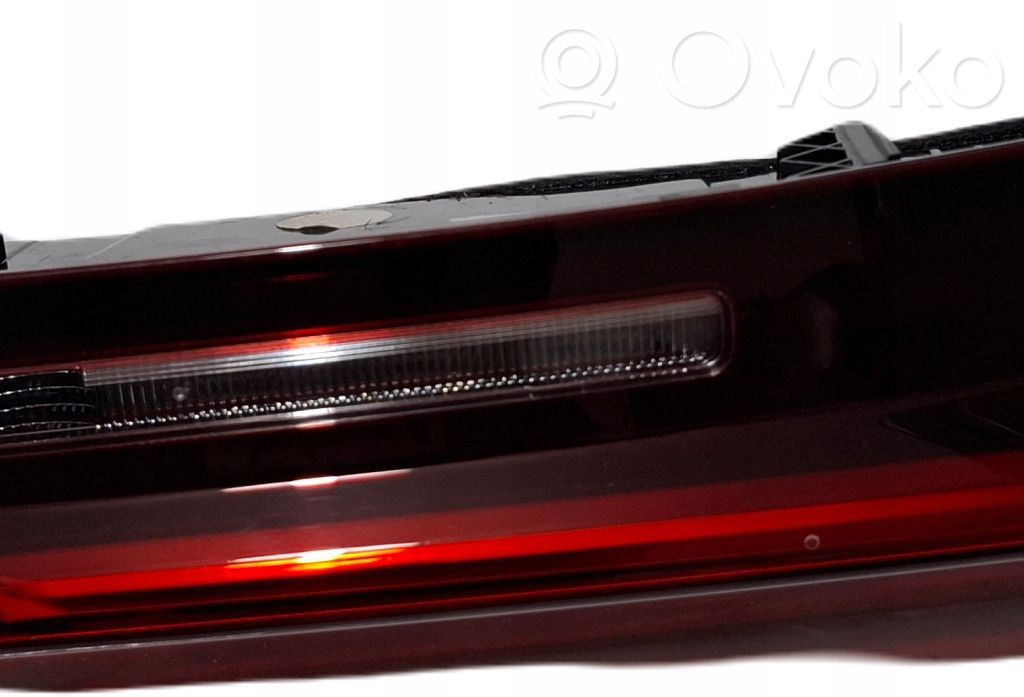 BMW X1 U11 Lampy tylnej klapy bagażnika 