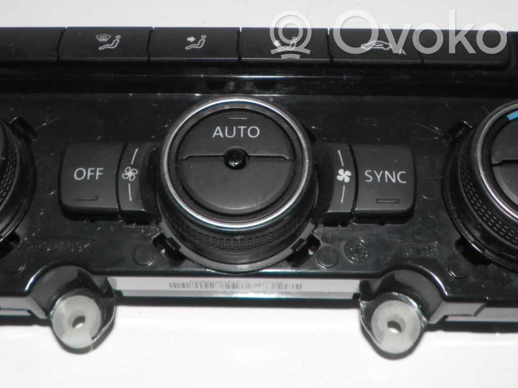 Volkswagen Golf VII Climate control unit 