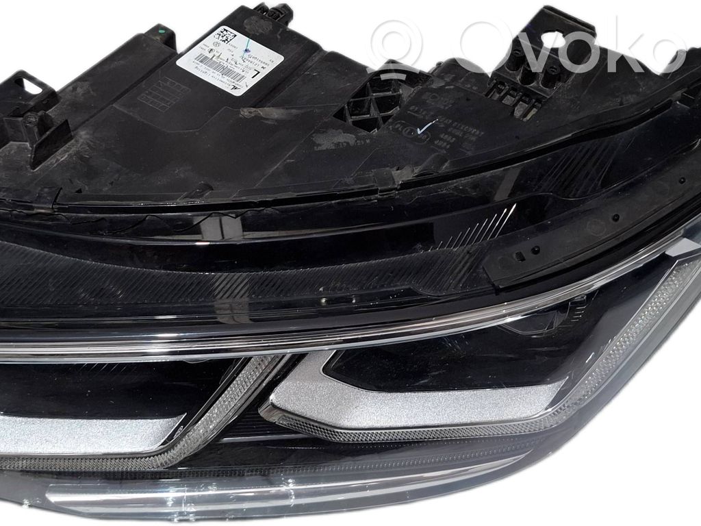 Volkswagen Tiguan Lampa przednia 
