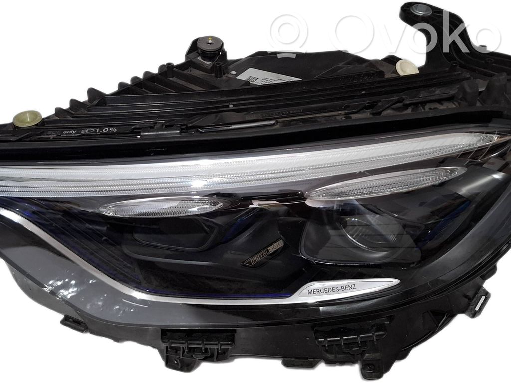 Mercedes-Benz GLC C254 Lampa przednia 