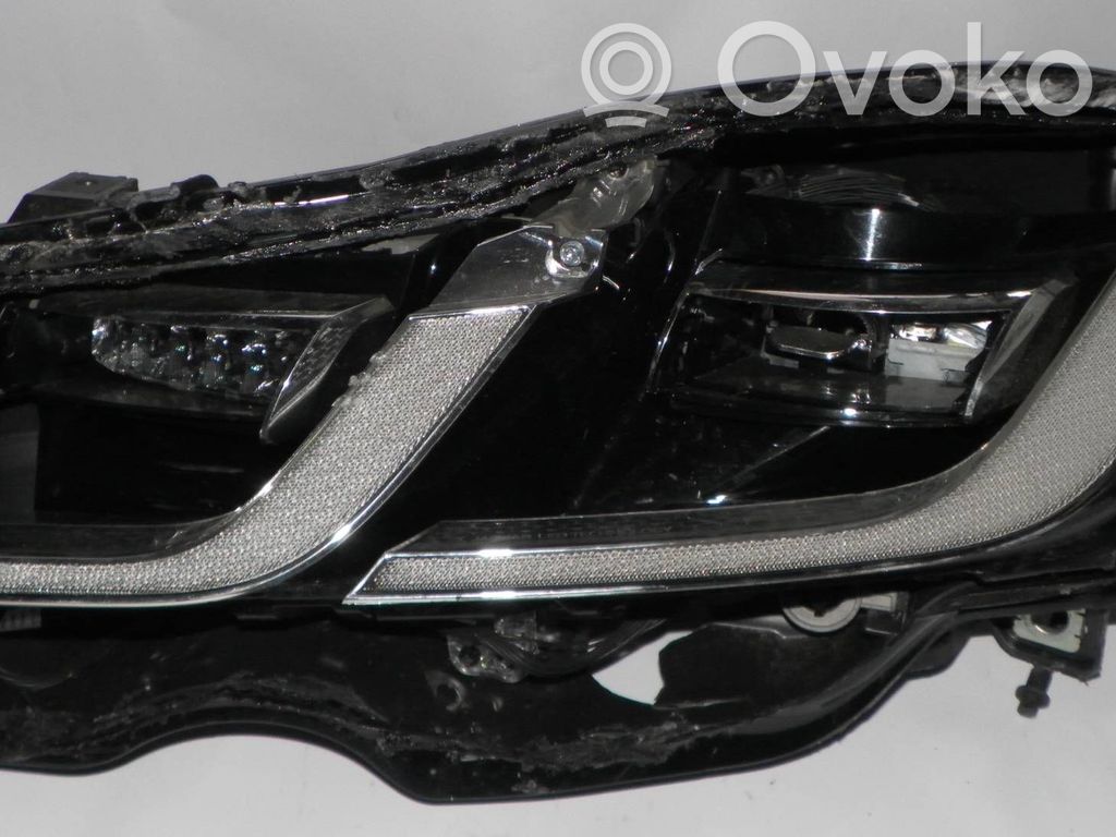 Jaguar XF X260 Lampa przednia 