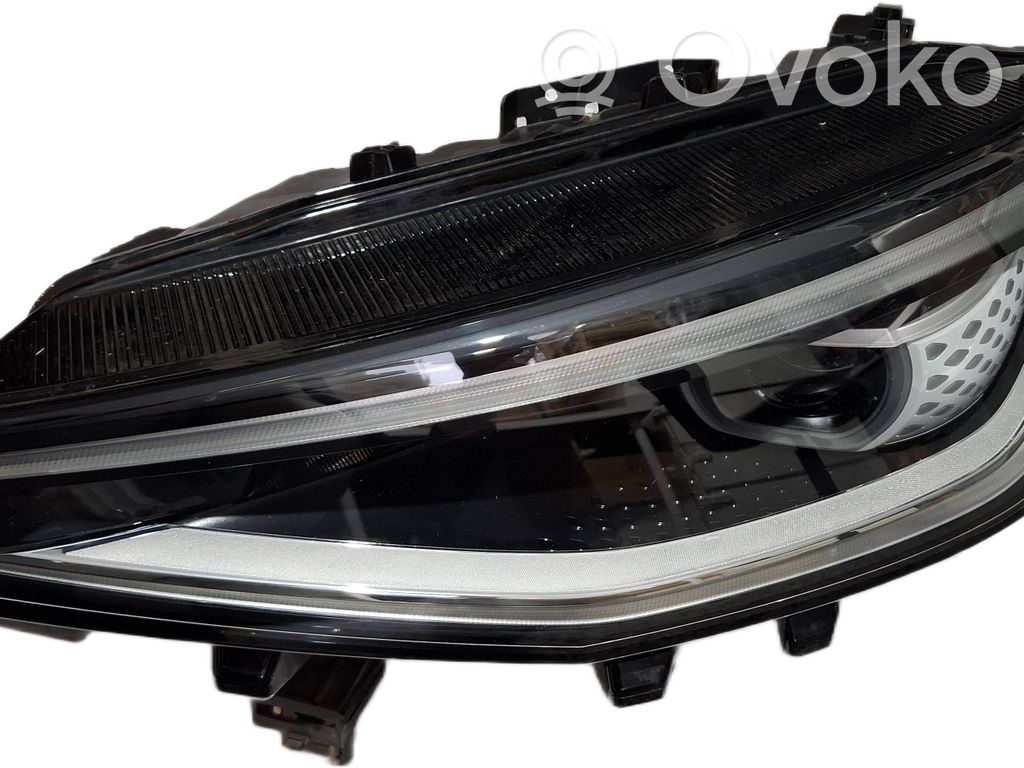 Volkswagen ID.4 Lampa przednia 