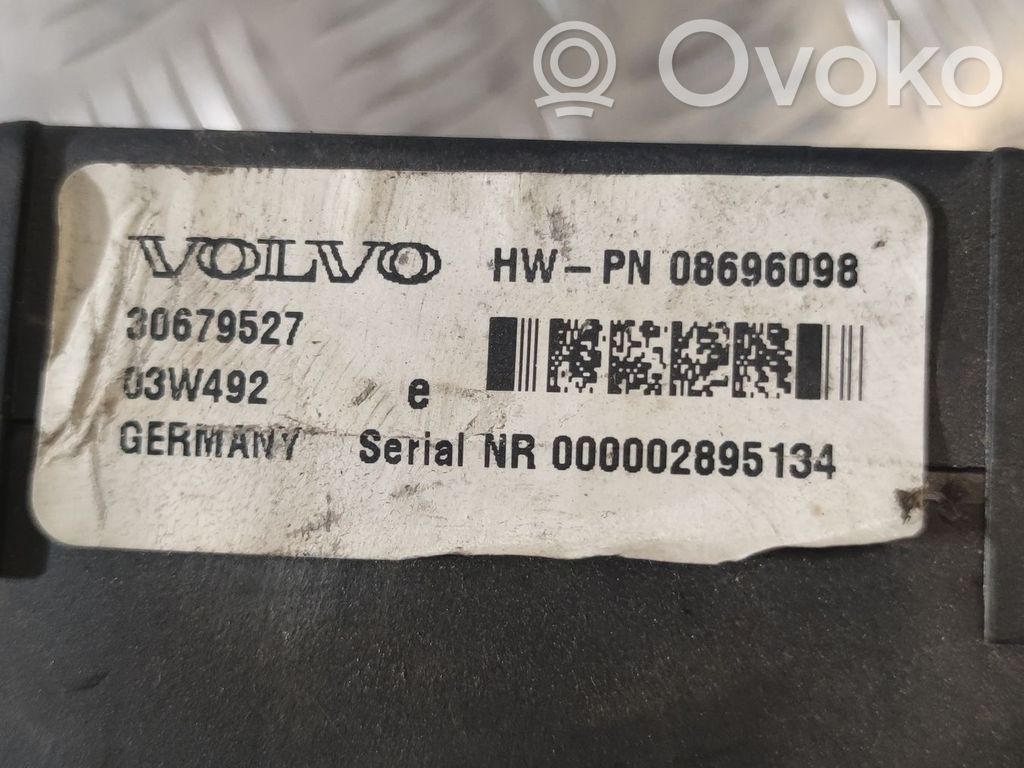 Volvo XC70 Fuse module 