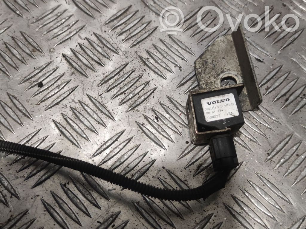Volvo V70 Airbag deployment crash/impact sensor 