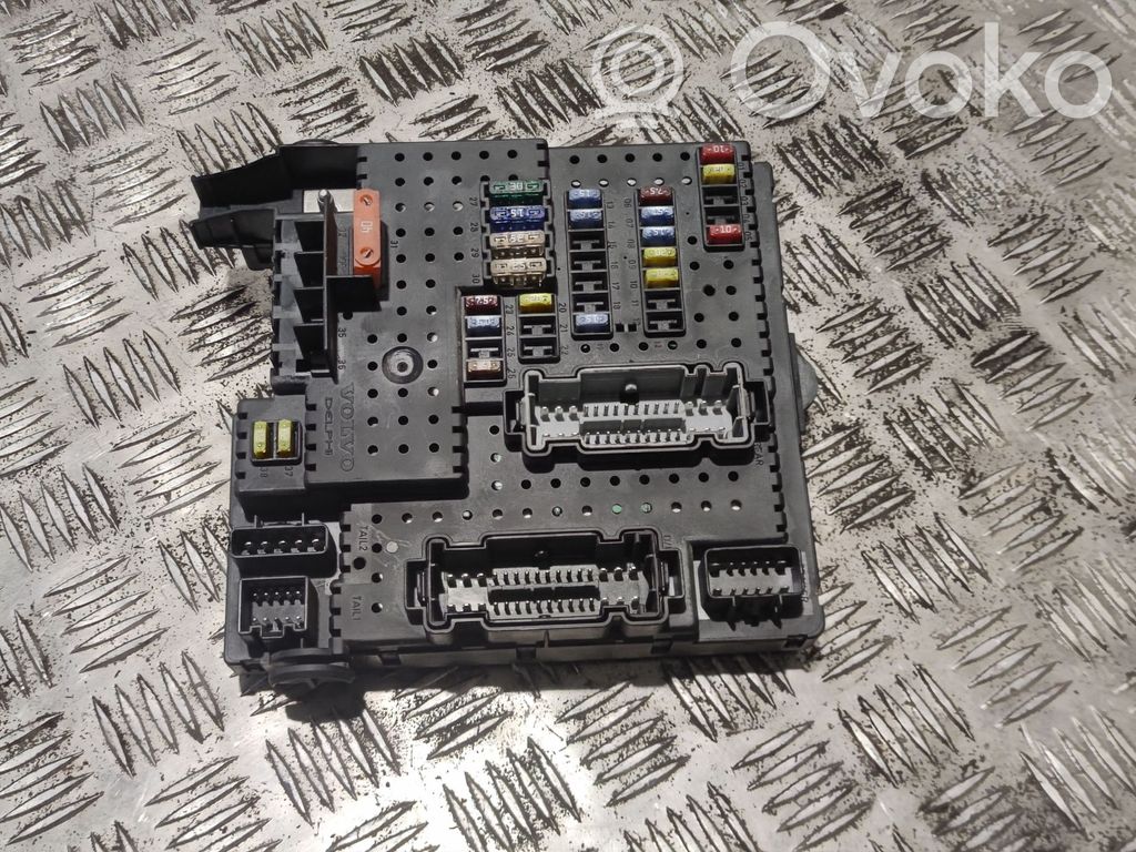 Volvo S60 Fuse module 