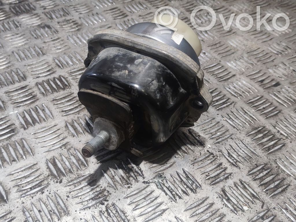 BMW X5 F15 Engine mount bracket 