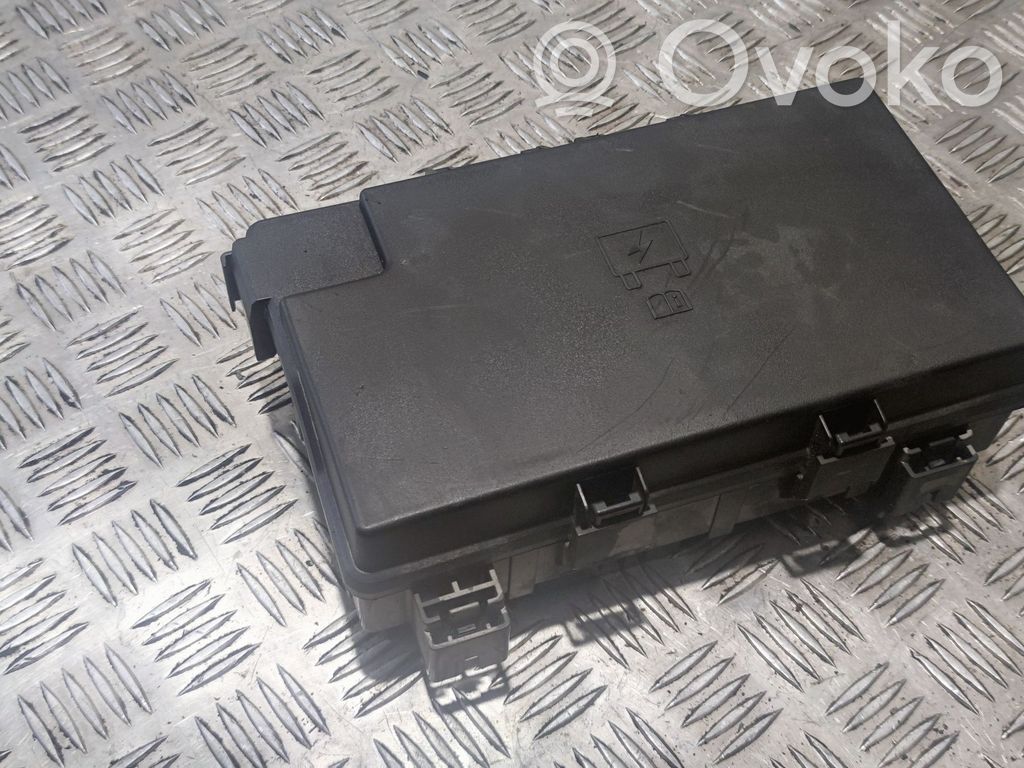 Dodge Durango Fuse module 