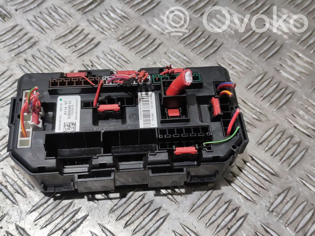 BMW 2 F22 F23 Saugiklių dėžė (komplektas) 