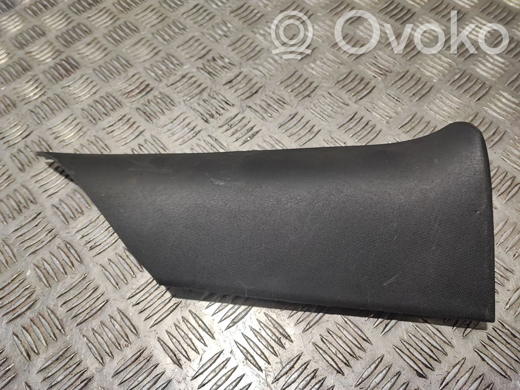 Dodge Challenger Kita salono detalė 