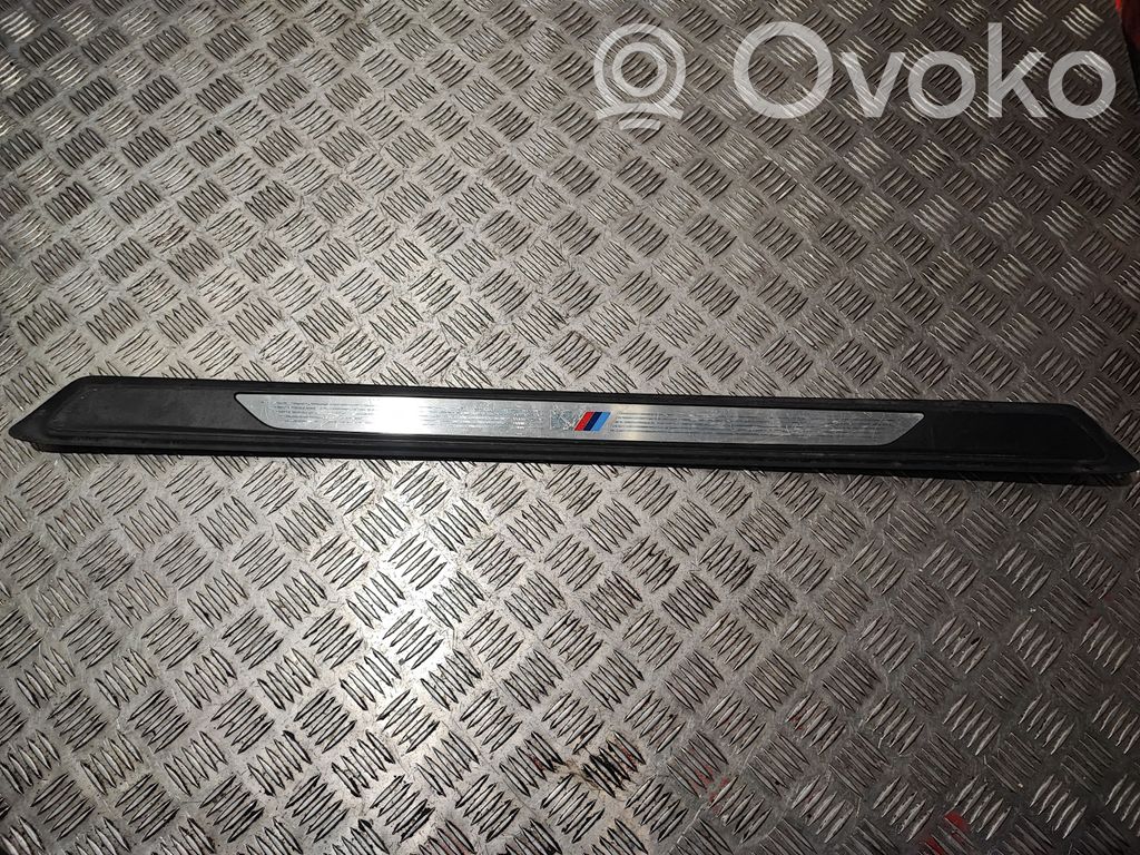BMW 2 F22 F23 Apdailos juosta 