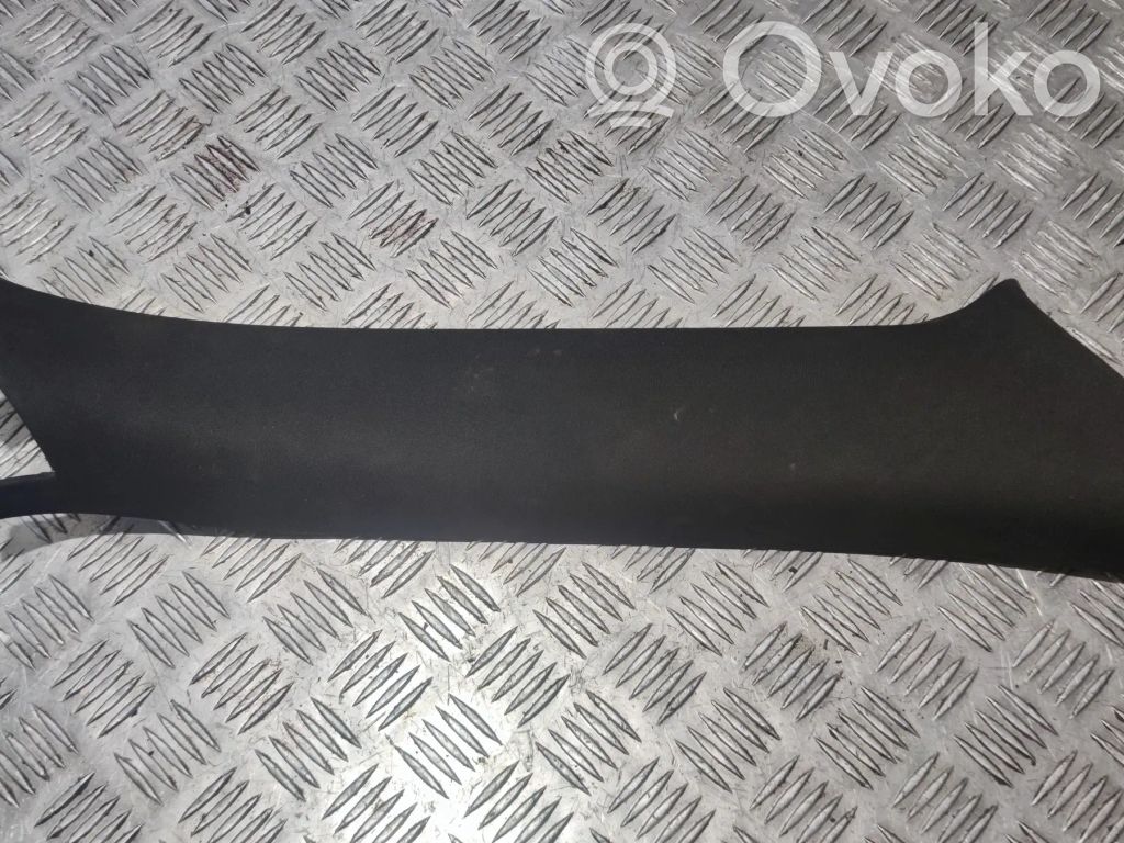Dodge Challenger Kita salono detalė 