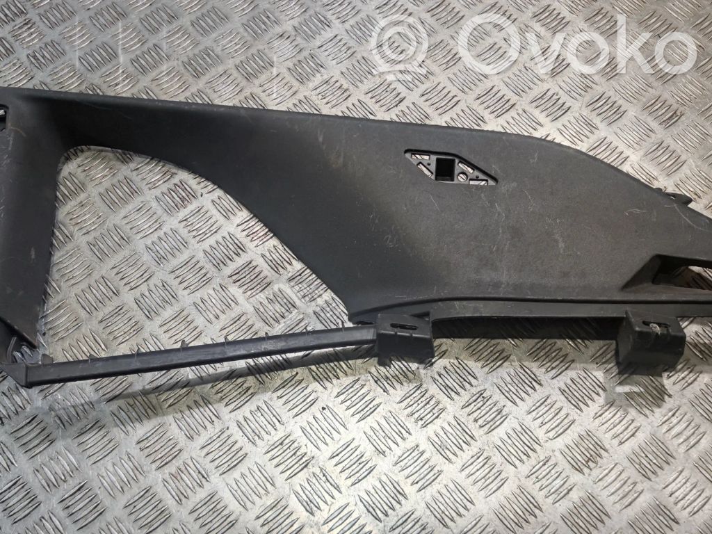 Dodge Challenger Kita salono detalė 