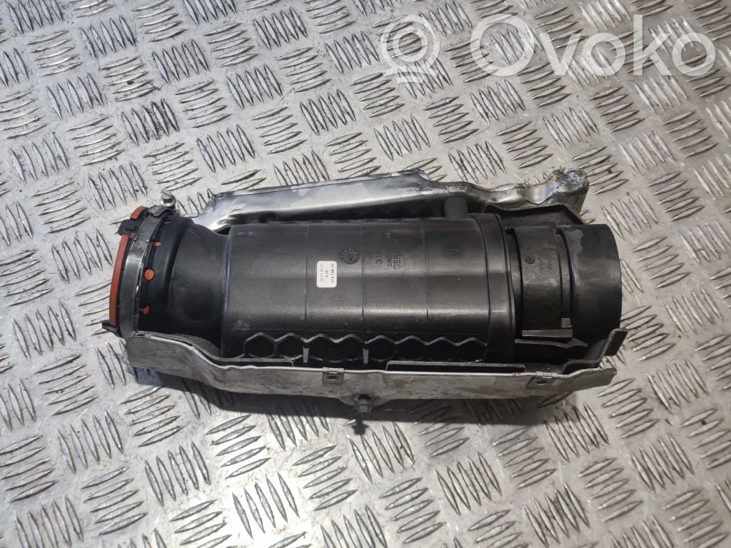 Volvo XC90 Intake resonator 