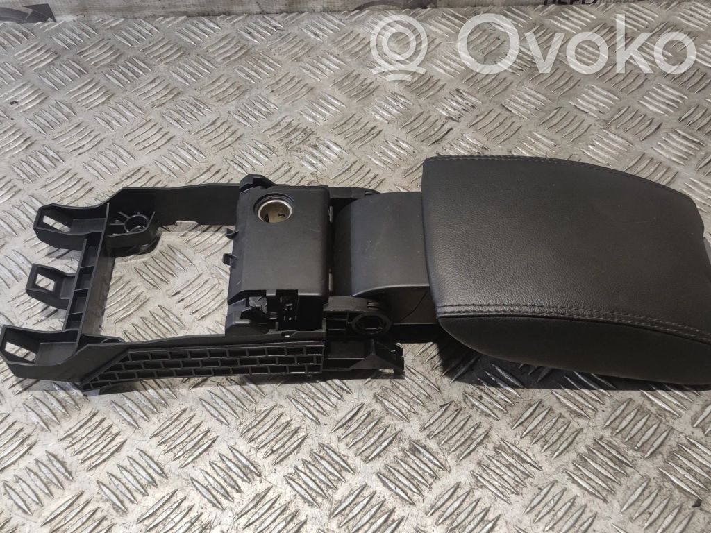 Volvo V60 Armrest 
