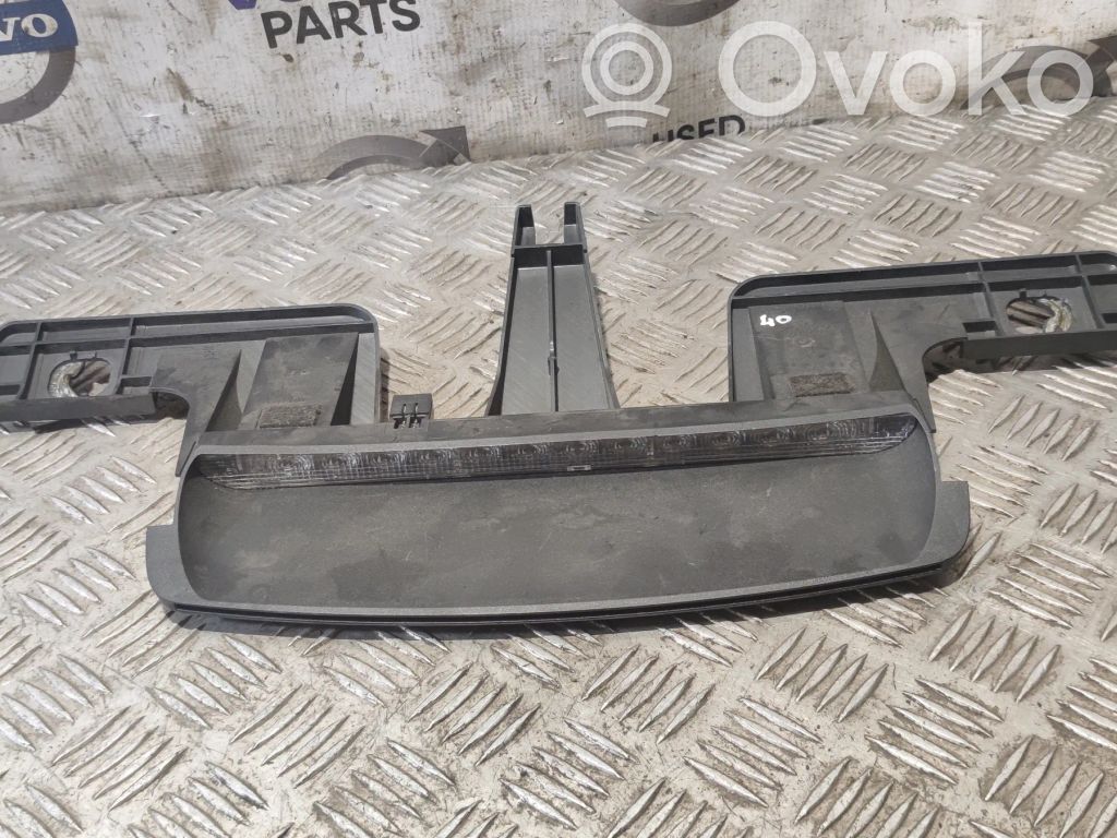 Volvo S80 Third/center stoplight 