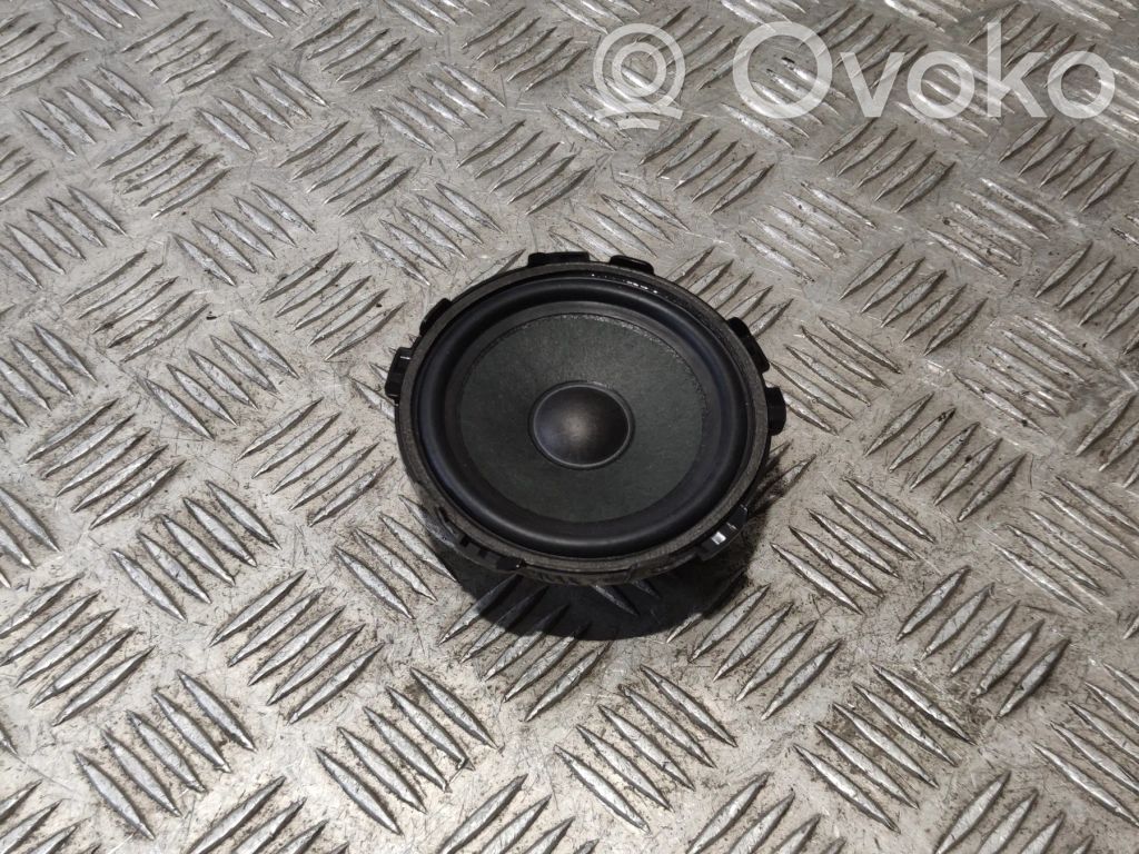 Mercedes-Benz C W205 Front door speaker 