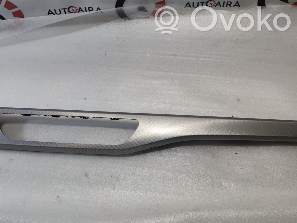 Panel trim   8W1853190