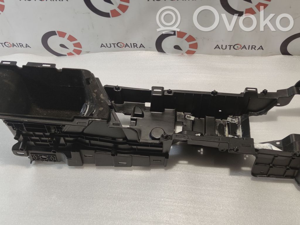Dodge Challenger Mantu nodalījums centrālā konsole 