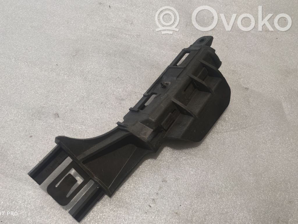 Rear bumper mounting bracket   8T0807890
