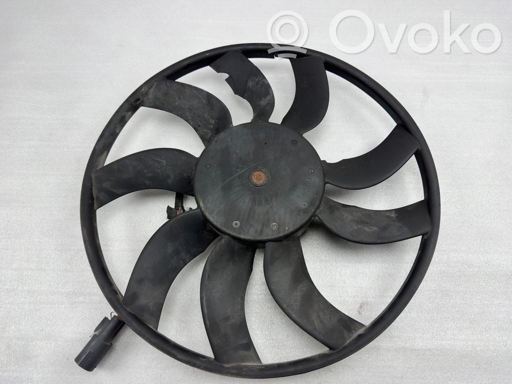 Dodge RAM 1500 DS Electric radiator cooling fan 