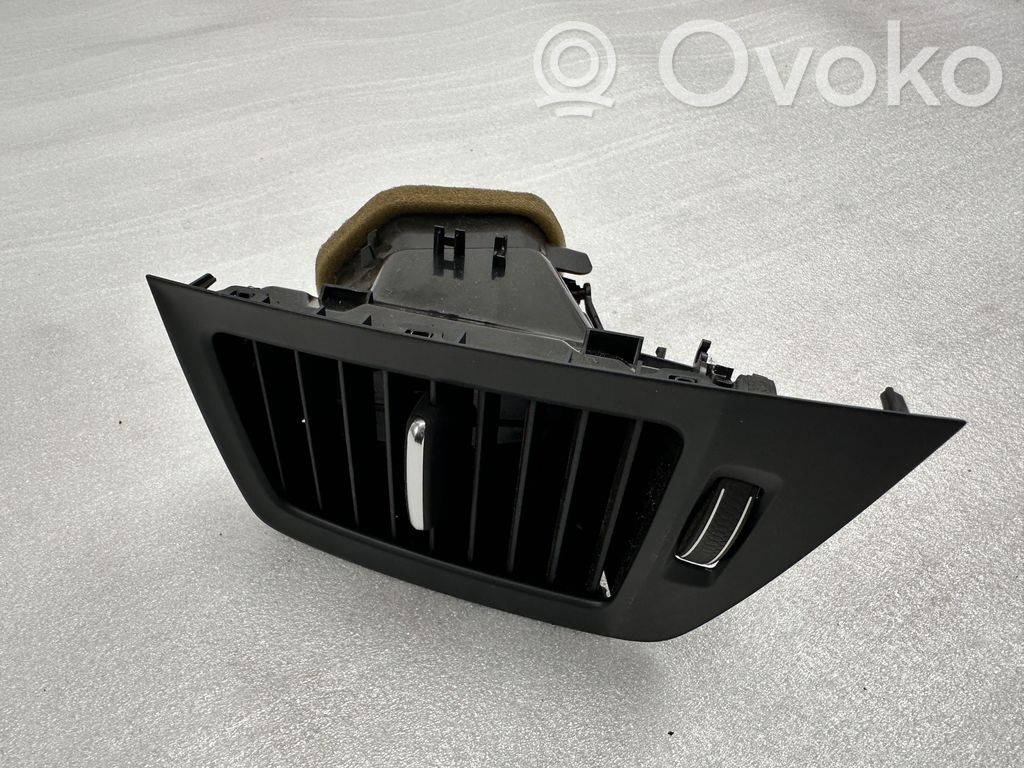 Volvo XC90 Centrinės oro grotelės 