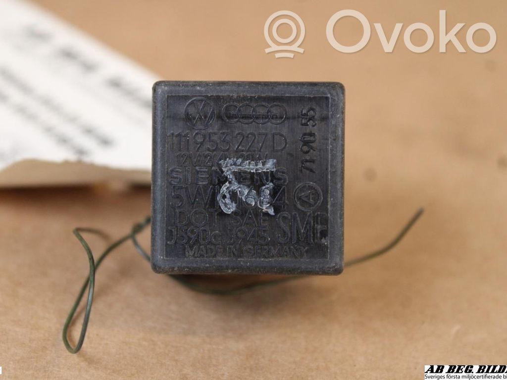 Other relay   111953227D